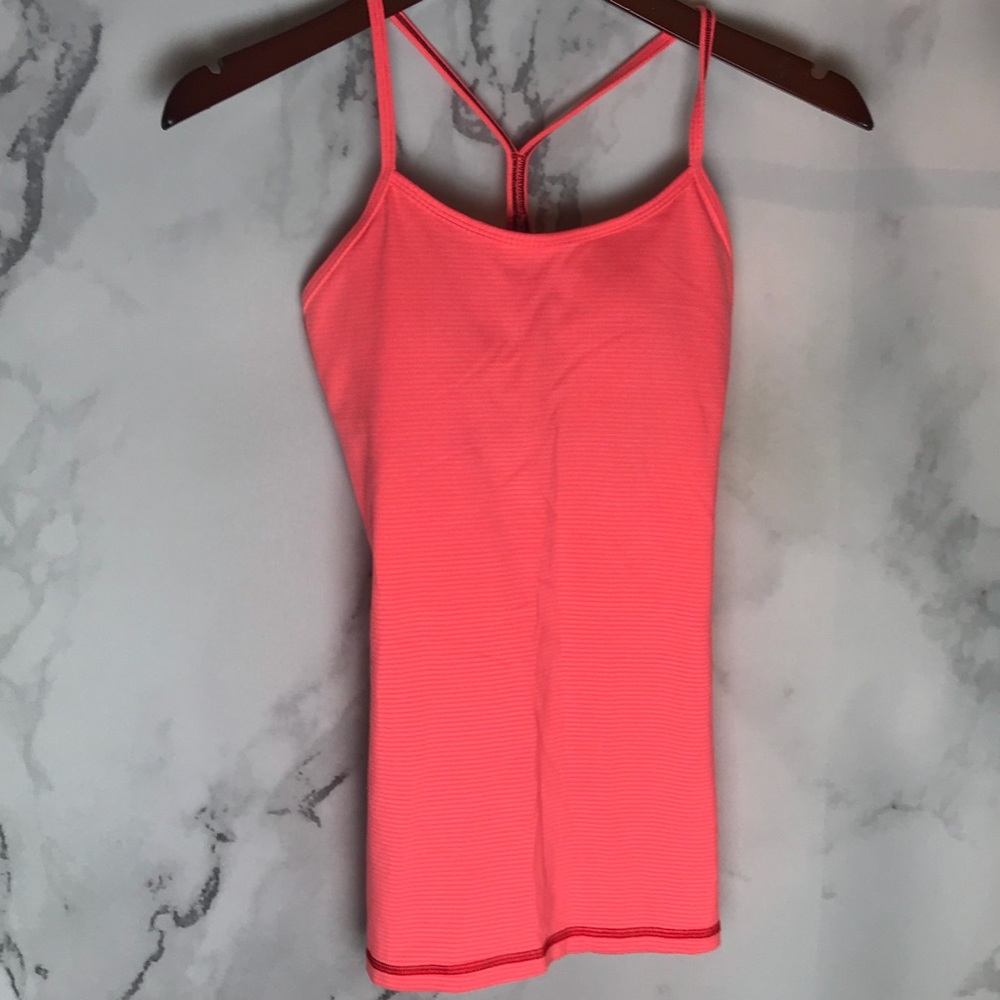 Lululemon top 4
